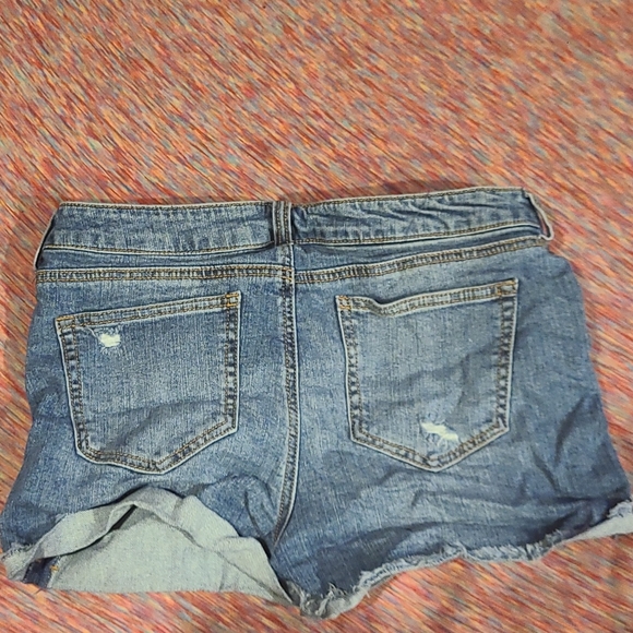 2/$22 Celebrity Pink Denim Shorts, Size 11/30 - Picture 2 of 4